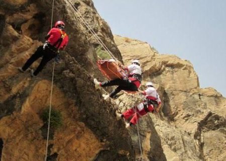 نجات ۳ کوهنورد در ارتفاعات دالاخانی سنقر