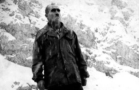 تندیس بنیانگذار کوهنوردی علمی کشور در همدان رونمایی شد