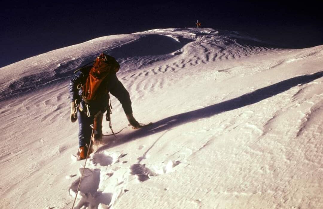 نخستین صعود بریتانیائی اورست